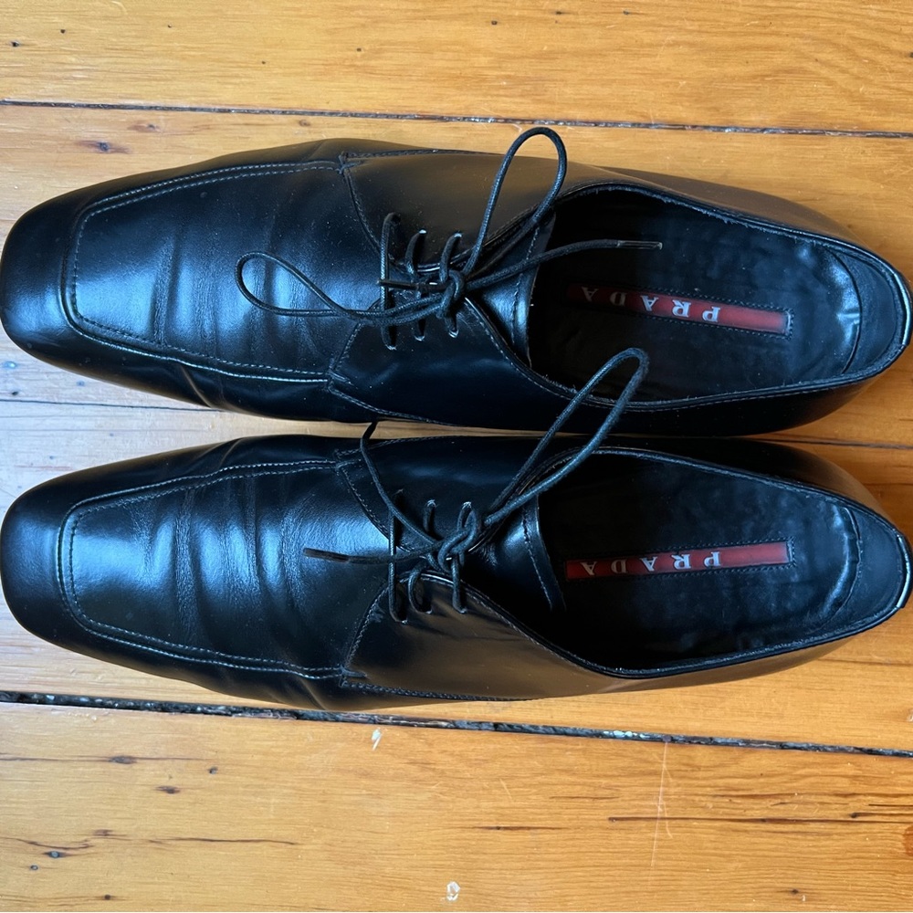 Prada laced shoe. Vintage!… gently used but in great condition. - Picture 7 of 9
